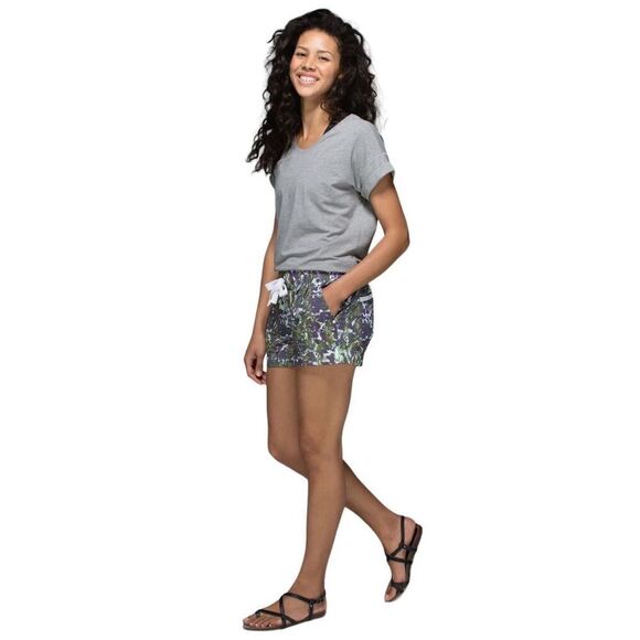 Lululemon Spring Break Away Short Floral Sport White Multi Size 8 - Picture 1 of 9